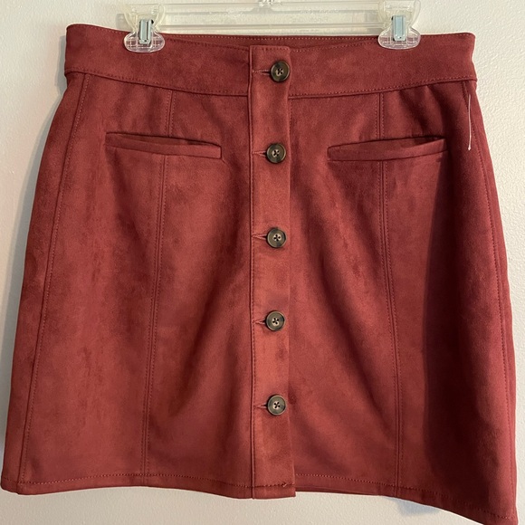 Maurice’s Suede High Waisted Skirt, Size 14 NWOT - Picture 2 of 7
